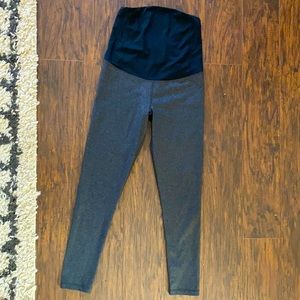 Maternity exercise leggings